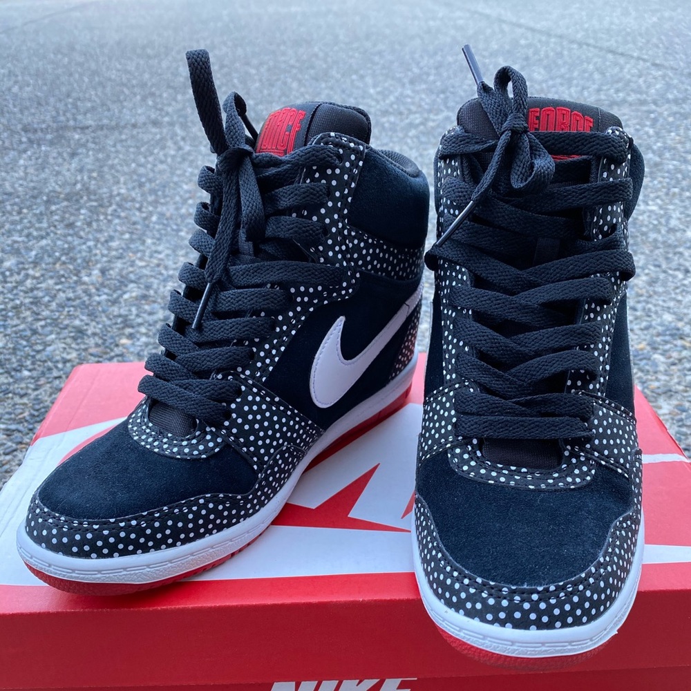 Women’s Nike Force Sky High